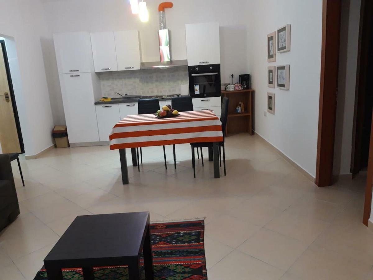 Artist S Apartment Vlore Luaran gambar